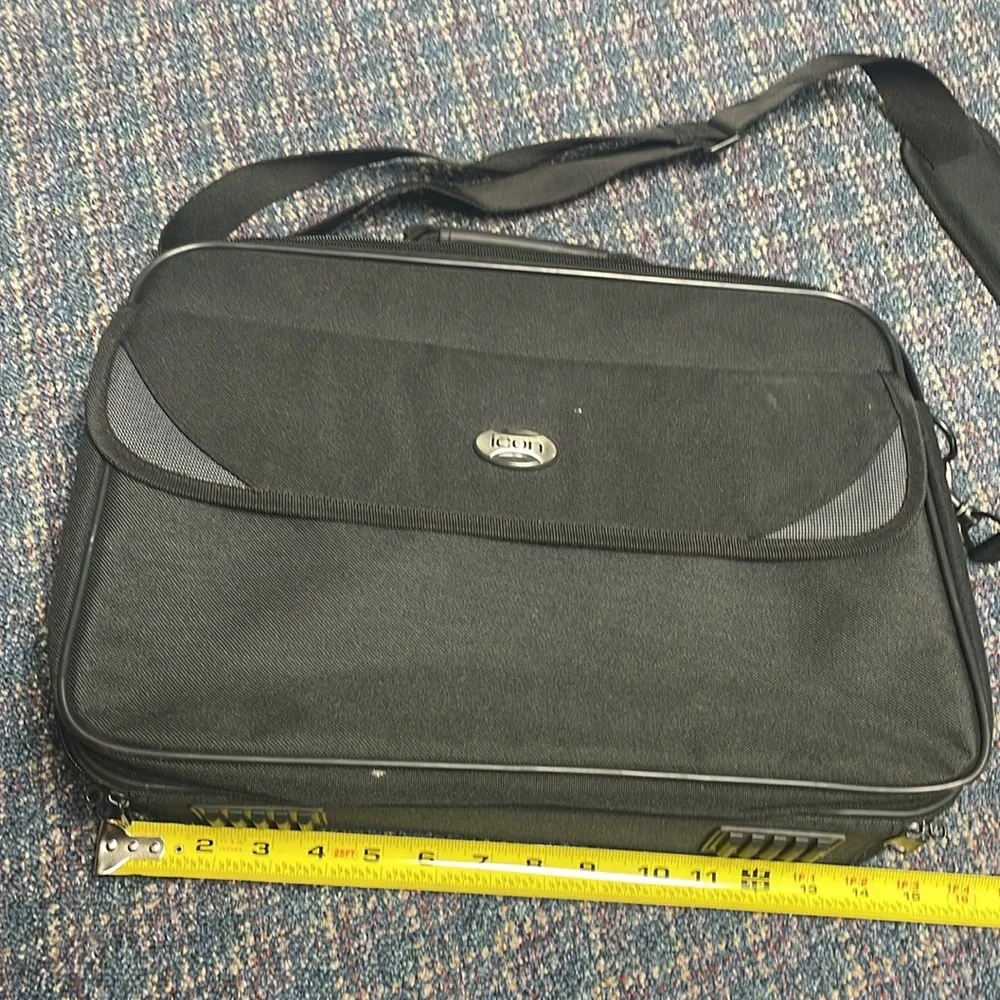 Preloved Icon Laptop Bag - Black